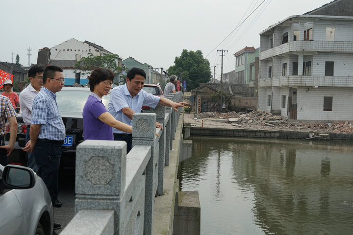 市政协副主席解晓波参加党员干部护水日活动