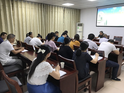 新昌县局组织开展机关大院垃圾分类培训